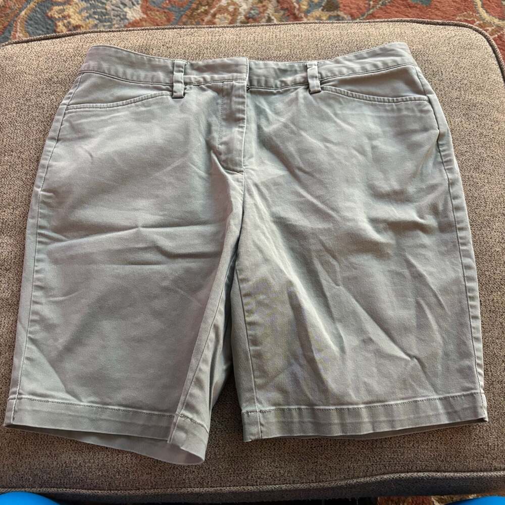 Lands' End Mid Rise Chino Shorts Olive Green Size 8P